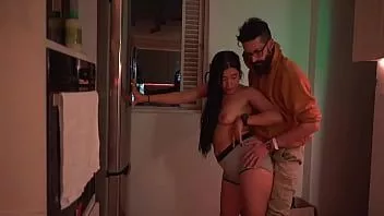 play Bellezza colombiana seduce Cipriani nella sua cucina