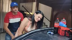 play Amatör Üçlü: Cum-Dolu Amcıklar ve Deepthroat Oral Seks