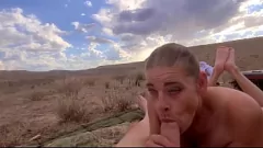 Odtwórz Outdoor Milf Ginger B staje się niegrzeczny na słońcu