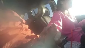 Play My girl giving handjob while driving